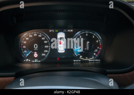 Interior shot del prodotto cinese Volvo S90 lwb T5 modello di iscrizione Foto Stock