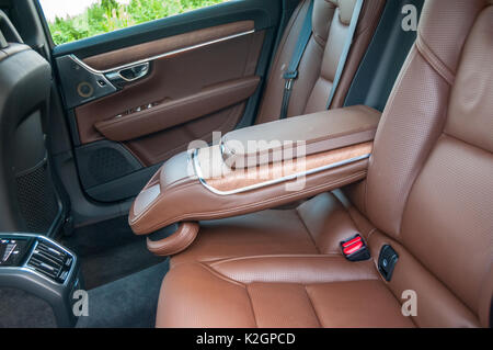 Interior shot del prodotto cinese Volvo S90 lwb T5 modello di iscrizione Foto Stock