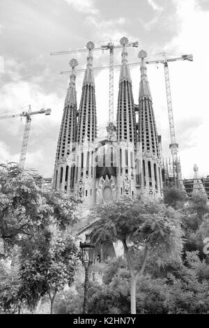 Barcellona, Spagna - 09 Giugno 2011: La Sagrada Familia di Antoni Gaudì a Barcellona. Immagine in bianco e nero Foto Stock