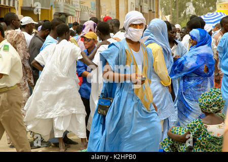 Un mercato di strada in Nouakchott, Mauritania Foto Stock