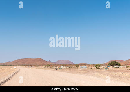 GROOTBERG PASS, NAMIBIA - Giugno 28, 2017: un paesaggio di fattoria accanto alla C43-road, tra Palmwag e Khorixas, nella regione di Kunene di Namibia Foto Stock