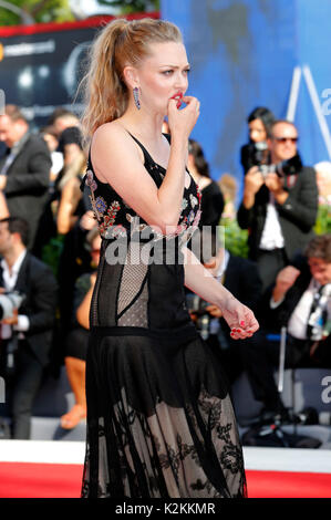 Venezia, Italia. 31 Ago, 2017. amanda seyfried frequentando il 'primo' riformata premiere al 74a venice international film festival presso il palazzo del cinema il 31 agosto 2017 a Venezia, Italia credito: geisler-fotopress/alamy live news Foto Stock