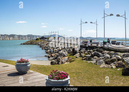 Molhe da Barra Sul (frangiflutti) - Balneario Camboriu, Santa Catarina, Brasile Foto Stock