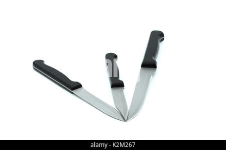 Nero e argento metallizzato coltelli da cucina isolati su sfondo bianco Foto Stock