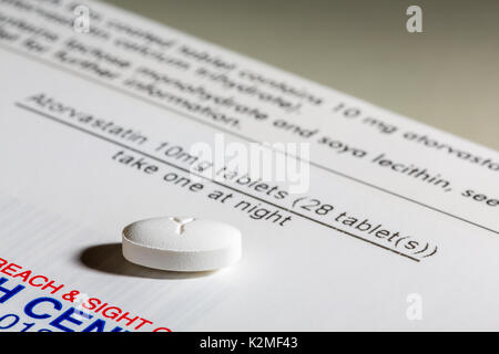 Atorvastatina, statina, tablet, pillola, medicina per abbassare il colesterolo. Foto Stock