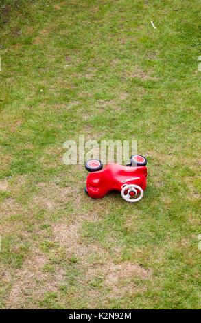 Frullatore giocattolo rosso per bambini - immagine Foto stock - Alamy