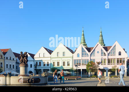 Piazza principale Marianske namestie con le case borghesi, Zilina (Sillein, Silein), Slovacchia Foto Stock