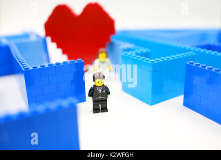 Lego amore nascondino Foto stock - Alamy