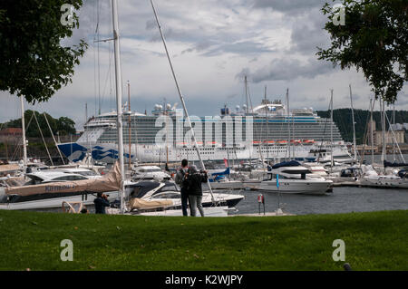 Regal Princess nave da crociera della Princess Cruises ormeggiata in banchina da Akershus Festning, Oslo, Agosto 2017. Foto Stock