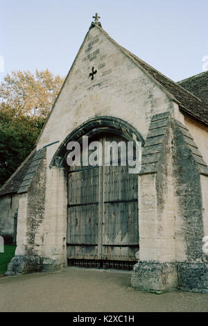 Saxon sala Tithe Barn in Bradford on Avon nel Wiltshire in Inghilterra in Gran Bretagna nel Regno Unito Regno Unito Europa. storia architettura building travel Foto Stock