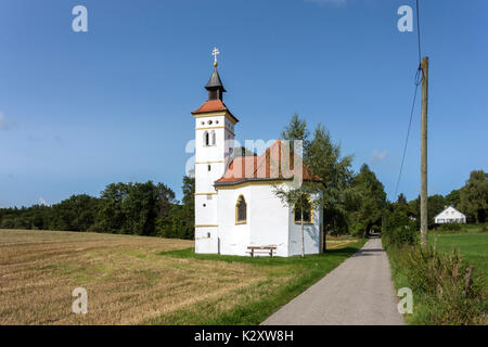 Cappella 'Maria Schnee' a Bischofsried vicino Ammersee, Baviera, Germania Foto Stock