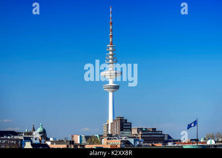 La torre della televisione da Heinrich Hertz tower ad Amburgo, Germania, Europa, Fernsehturm Heinrich-Hertz-Turm in Amburgo, Deutschland, Europa Foto Stock