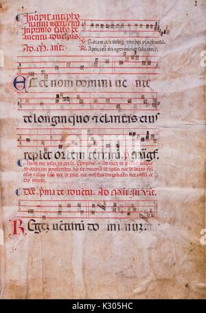 Manoscritto illuminato pagina della musica, dal "Incipit antiphonarium nocturnum, ' del XV secolo ha un antifonario latina da parte della Chiesa Cattolica, 2013. Foto Stock