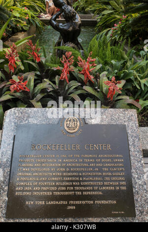 Il Rockefeller Center nel centro di Manhattan, New York, Stati Uniti d'America Foto Stock