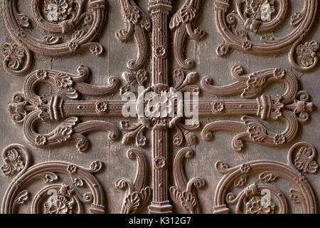 Porta in legno di San Dionigi cattedrale, Parigi, Francia Foto Stock