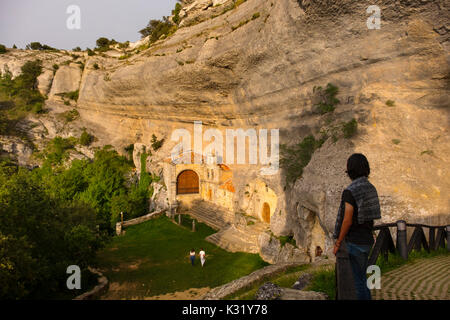 Ermita San Bernabe, Ojo Guareña Monumento Naturale, Merindad de Sotoscueva, Burgos, Castillo y Leon, Spagna, Europa Foto Stock