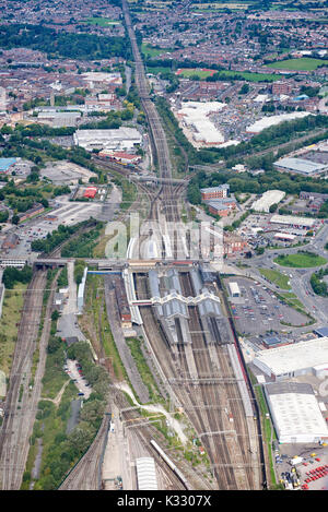 Una veduta aerea di alla stazione ferroviaria di Crewe, North West England, Regno Unito Foto Stock