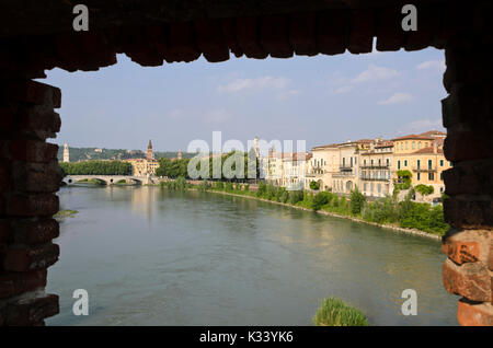 Adige e ponte della vittoria, verona, Italia Foto Stock