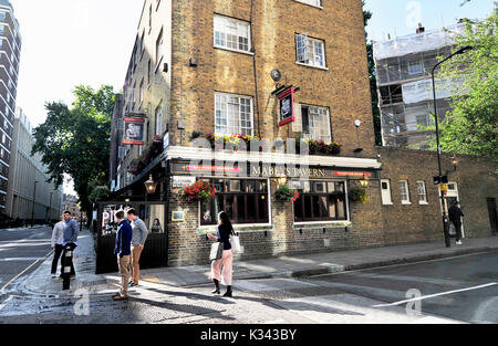 Londra Regno Unito 31 agosto 2017 - mabel's Tavern in kings cross area Foto Stock