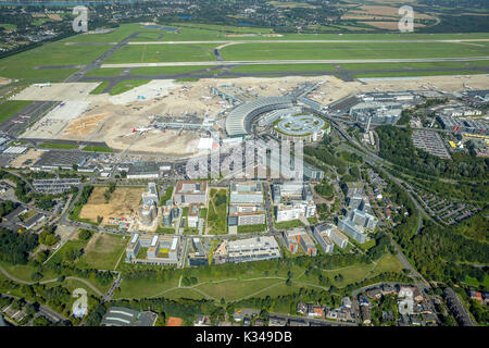 Airport City, Düsseldorf Airport, Airport check-in aree, Business Centre Airport, Sheraton Dusseldorf Airport Hotel Düsseldorf Airport Terminal, Du Foto Stock