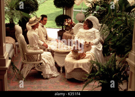L'età dell'innocenza Winona Ryder, DANIEL DAY-LEWIS, MIRIAM MARGOYLES data: 1993 Foto Stock