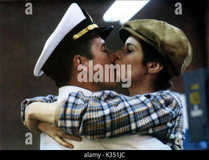 Un ufficiale e un gentiluomo Richard Gere, DEBRA WINGER data: 1982 Foto Stock