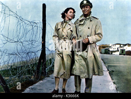 D-DAY: THE SIX OF JUNE 20TH CENTURY FOX DANA WYNTER, ROBERT TAYLOR D-DAY: THE SIX OF JUNE 20TH CENTURY FOX DANA WYNTER, ROBERT TAYLOR data: 1956 Foto Stock