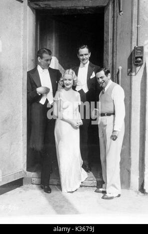 DESIGN FOR LIVING GARY COOPER, FREDRIC MARCH, MIRIAM HOPKINS E IL DIRETTORE ERNST LUBITSCH DESIGN FOR LIVING data: 1933 Foto Stock