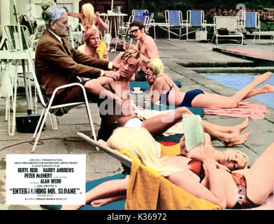 ENTERTAINING MR SLOANE HARRY ANDREWS E PETER McENERY A CANTERBURY FILM data: 1970 Foto Stock