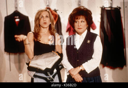 FIRST WIVES CLUB SARAH JESSICA PARKER E BETTE MIDLER UN FILM DI PRIMARIA IMPORTANZA FIRST WIVES CLUB SARAH JESSICA PARKER, BETTE MIDLER data: 1996 Foto Stock