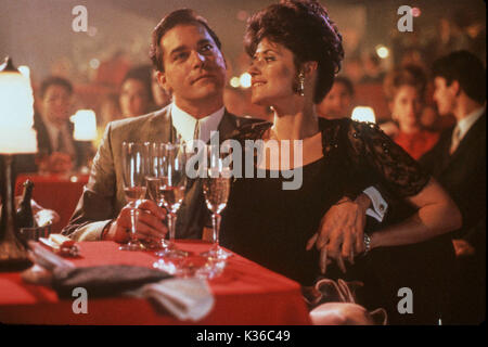 GOODFELLAS RAY LIOTTA E LORRAINE BRACCO UN FILM DELLA WARNER BROS GOODFELLAS RAY LIOTTA E LORRAINE BRACCO UN FILM DELLA WARNER BROS data: 1990 Foto Stock