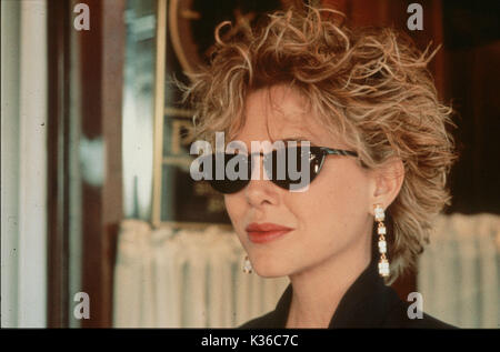 GRIFTERS ANNETTE BENING FILM RELEASE FROM CINEPLEX-ODEON FILMS GRIFTERS ANNETTE BENING FILM RELEASE FROM CINEPLEX-ODEON FILMS data: 1990 Foto Stock