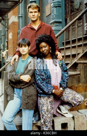 IMMAGINI FANTASMA DI PRIMARIA IMPORTANZA DEMI MOORE, PATRICK SWAYZE, WHOOPI GOLDBERG IMMAGINI FANTASMA DI PRIMARIA IMPORTANZA DEMI MOORE, PATRICK SWAYZE, WHOOPI GOLDBERG data: 1990 Foto Stock