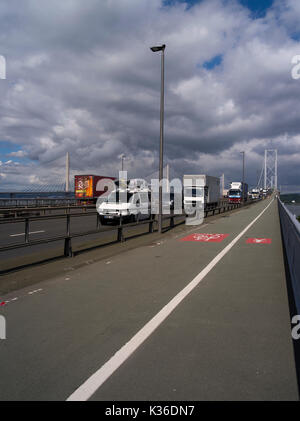 Dh Forth Road Bridge Ponte Forth Firth of Forth nuovo ponte stradale fiume Forth Scozia auto a90 Foto Stock