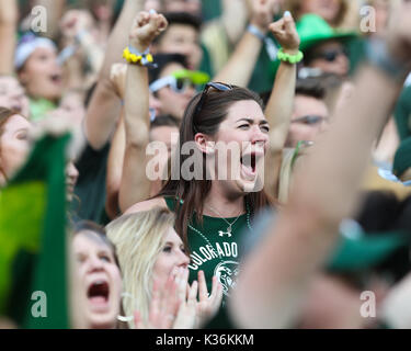 01 settembre 2017: Colorado State ventole spingono sul loro team durante la Rocky Mountain Showdown a Denver contro Coloradoo. Foto Stock