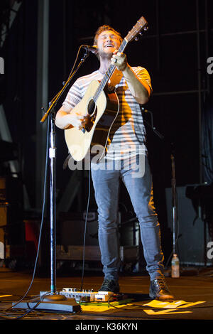 Miami, Florida, Stati Uniti d'America. 01 Sep, 2017. Phillip Phillips in concerto presso la Bayfront Park anfiteatro in Miami. Il 1 settembre 2017. Credito: MediaPunch Inc/Alamy Live News Foto Stock