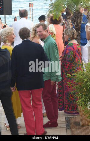 Non esclusivo il Granduca Henri di Lussemburgo e la Granduchessa Maria Teresa durante la celebrazione preboda di Marie Gabrielle Nassau e Antonius Willms in Marbella Venerdì, Settembre 1, 2017 Foto Stock