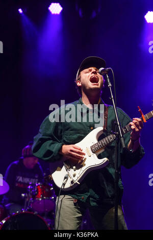 Regno Unito. 01 Sep, 2017. mac demarco performing live sui boschi tappa al 2017 fine del festival di strada in larmer tree gardens nel Dorset. photo Data: venerdì, 1 settembre 2017. Credito: roger garfield/alamy live news Foto Stock