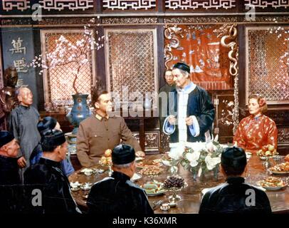 La LOCANDA DELLA SESTA FELICITÀ CURT JURGENS, Robert Donat e INGRID BERGMAN A 20TH Century Fox Film data: 1958 Foto Stock