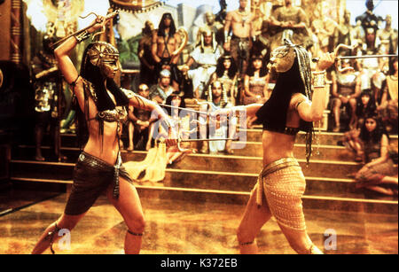 La mummia restituisce PATRICIA VELASQUEZ a sinistra, Rachel Weisz diritto data: 2001 Foto Stock