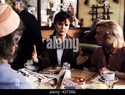 Servizi personali DANNY SCHILLER, Julie Walters, SHIRLEY STELFOX data: 1987 Foto Stock