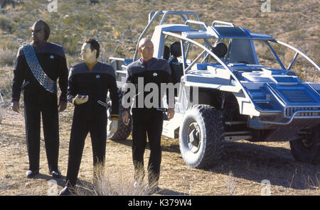 STAR TREK: Nemesis Paramount Pictures MICHAEL DORN, Brent Spiner, Patrick Stewart data: 2002 Foto Stock