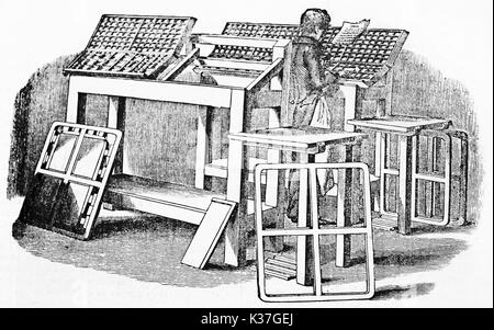 Vecchia illustrazione di tipo mobile composizione nel laboratorio di stampa. Vecchia illustrazione di autore non identificato publ. su Magasin pittoresco Parigi 1834 Foto Stock