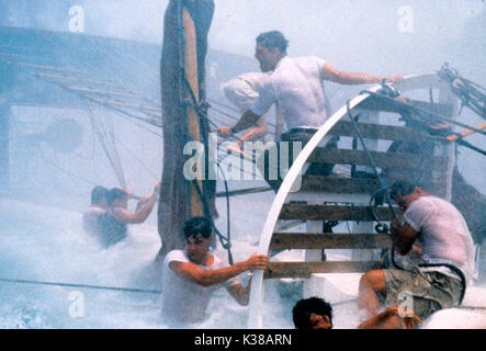 WHITE SQUALL BUENA VISTA Foto di Jeff Bridges al centro in alto data: 1996 Foto Stock