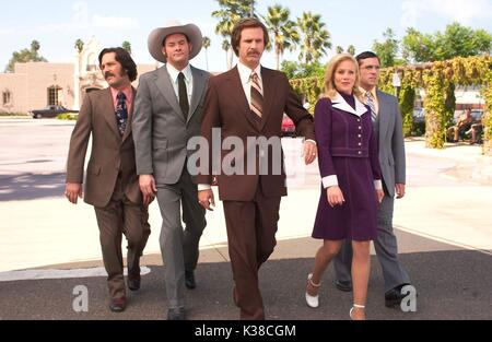 PAUL RUDD, STEVE CARELL, DAVID KOECHNER, WILL FERRELL E CHRISTINA APPLEGATE, UN FILM DELLA DREAMWORKS SKG THE ANCHORMAN data: 2004 Foto Stock