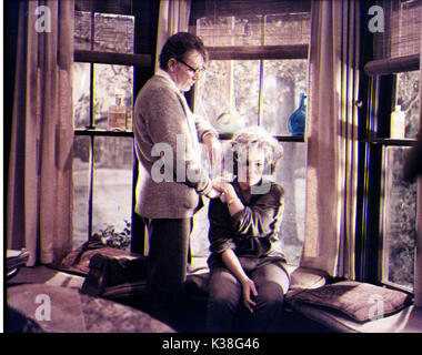 Chi ha paura di Virginia Woolf? [US 1966] Richard Burton ed Elizabeth Taylor UN WARNER BROS FILM data: 1966 Foto Stock