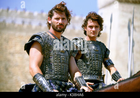 ERIC BANA interpreta "Hector" (a sinistra) e ORLANDO BLOOM interpreta "Paris" in Warner Bros. Troy, l'epica avventura d'azione di Pictures, con protagonista anche Brad Pitt. FOTOGRAFIE DA UTILIZZARE ESCLUSIVAMENTE PER PUBBLICITÀ, PROMOZIONE, PUBBLICITÀ O RECENSIONI DI QUESTO FILM SPECIFICO E PER RIMANERE DI PROPRIETÀ DELLO STUDIO. NON IN VENDITA O RIDISTRIBUZIONE. TROY [US 2004] ERIC BANA, ORLANDO BLOOM ERIC BANA interpreta "Hector" (a sinistra) e ORLANDO BLOOM Stars come "Paris" in Warner Bros. Troy, l'epica avventura d'azione di Pictures, con protagonista anche Brad Pitt. FOTOGRAFIE DA UTILIZZARE ESCLUSIVAMENTE A FINI PUBBLICITARI, PR Foto Stock