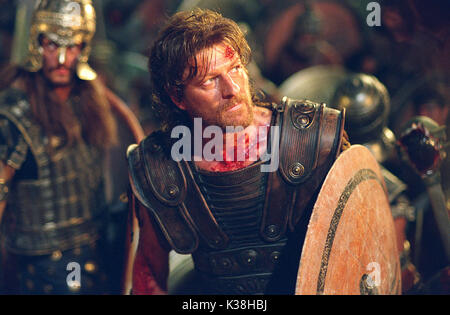 SEAN BEAN interpreta "Odysseus" in Warner Bros. Troy, l'epica avventura d'azione di Pictures, con Brad Pitt, Eric Bana e Orlando Bloom. FOTOGRAFIE DA UTILIZZARE ESCLUSIVAMENTE PER PUBBLICITÀ, PROMOZIONE, PUBBLICITÀ O RECENSIONI DI QUESTO FILM SPECIFICO E PER RIMANERE DI PROPRIETÀ DELLO STUDIO. NON IN VENDITA O RIDISTRIBUZIONE. TROY [US 2004] SEAN BEAN SEAN BEAN interpreta "Odysseus" in Warner Bros. Troy, l'epica avventura d'azione di Pictures, con Brad Pitt, Eric Bana e Orlando Bloom. FOTOGRAFIE DA UTILIZZARE ESCLUSIVAMENTE PER LA PUBBLICITÀ, LA PROMOZIONE, LA PUBBLICITÀ O LE RECENSIONI DI QUESTA SPECIFICA MOZIONE PICTU Foto Stock