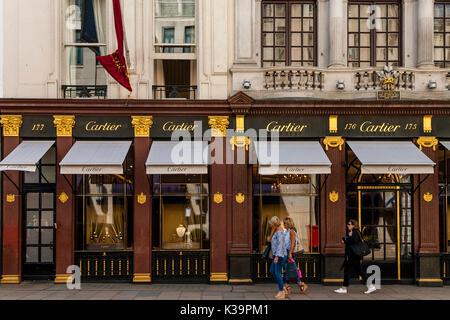 Il Cartier gioielli e dono Store In New Bond Street, Londra, Regno Unito Foto Stock