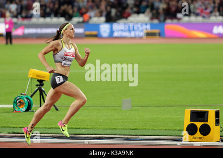 Claudia SALMAN-RATH (Germania) competere nel heptathlon 800m 3 di calore al 2017, IAAF Campionati del Mondo, Queen Elizabeth Olympic Park, Stratford, Londra, Regno Unito. Foto Stock